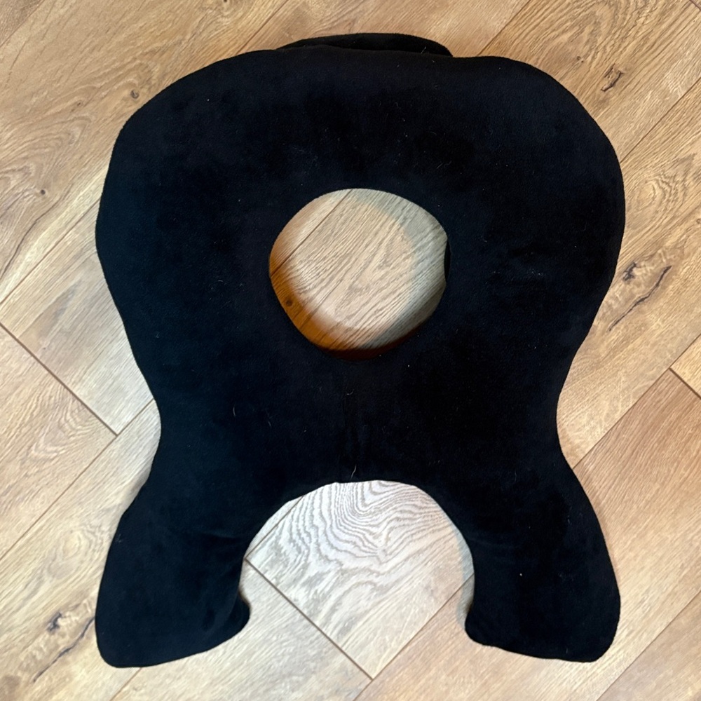 MASSAGE PILLOW | portable padded pillow to aid in proper head & neck placement